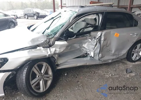 2018 Volkswagen Passat 2.0T Se z USA, uszkodzony, nr VIN 1VWBA7A34JC051067